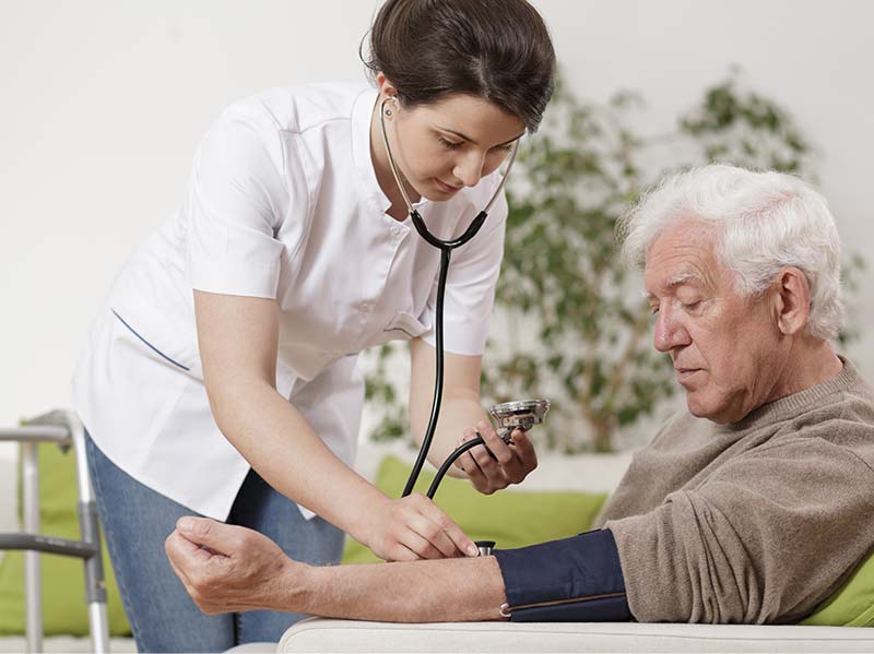 Auch in Ihren eigenen vier Wänden im Raum Ludwigshafen-Mannheim können Sie sich auf die professionelle Unterstützung unseres Pflegedienstes DSK Ambulant verlassen.