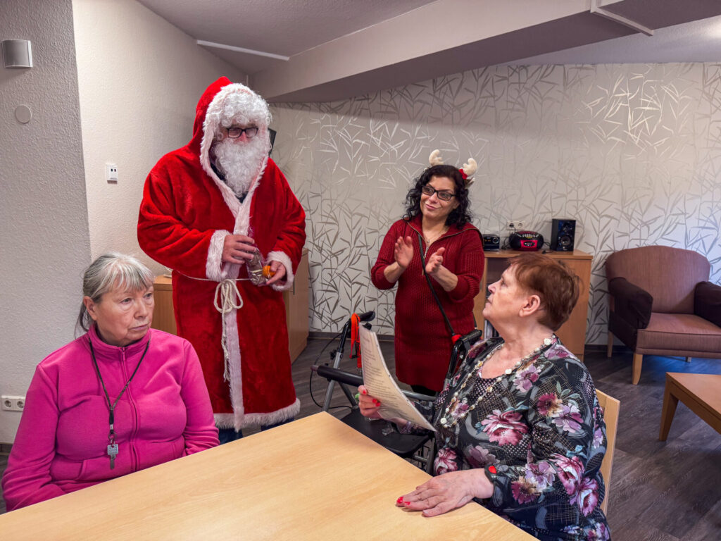 Nikolausbesuch und Weihnachtsmarkt | DSK Seniorenzentrum Ludwigshafen
