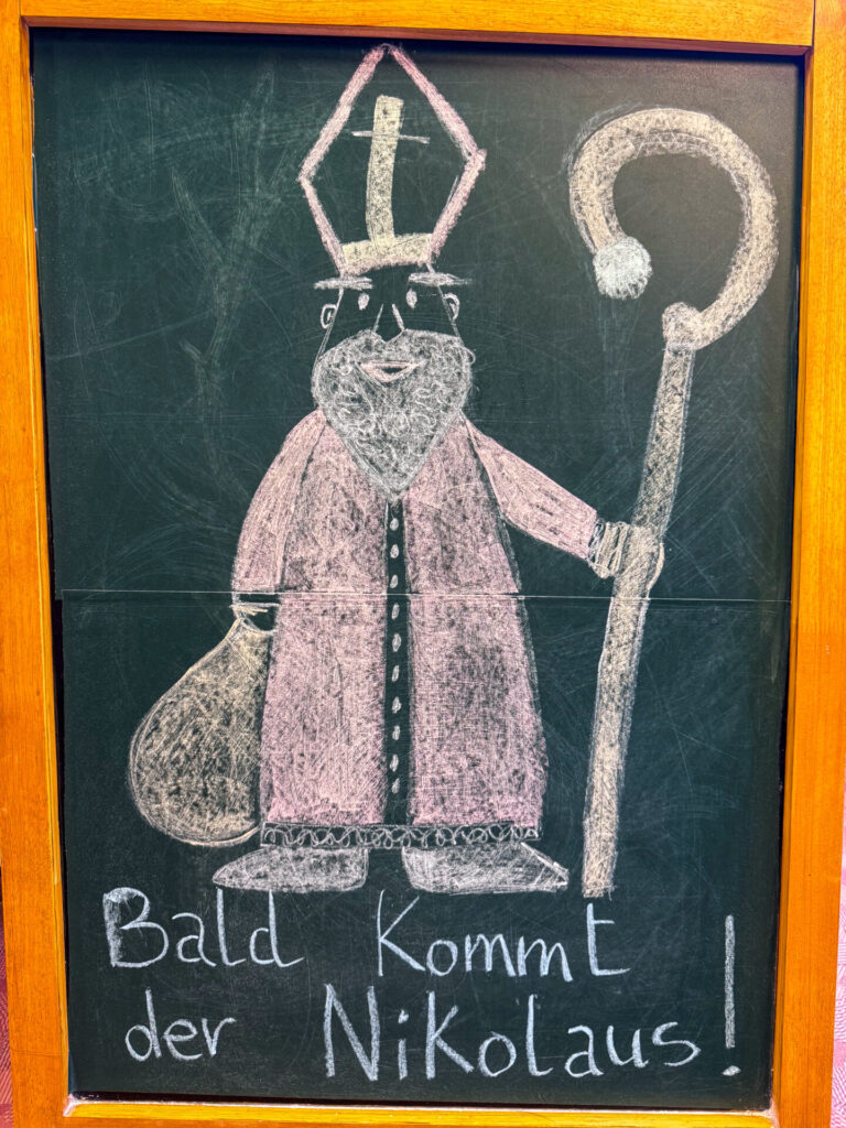 Nikolausbesuch und Weihnachtsmarkt | DSK Seniorenzentrum Ludwigshafen